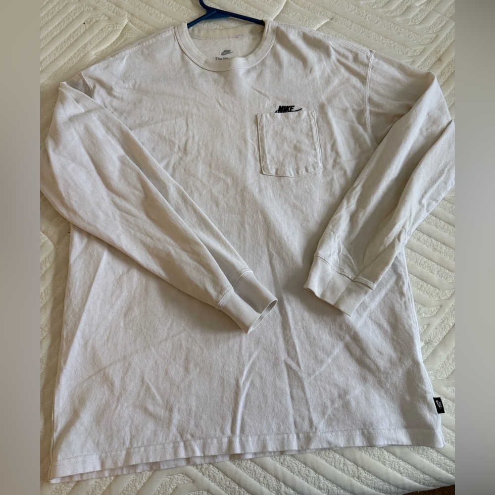 Nike Men's Classic White Long Sleeve Tee